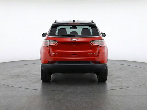 Used 2025 Jeep Compass Latitude image 7