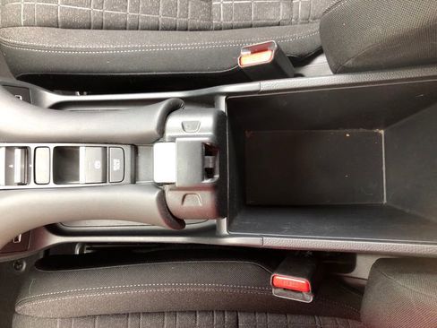 Used 2023 Honda HR-V LX image 21