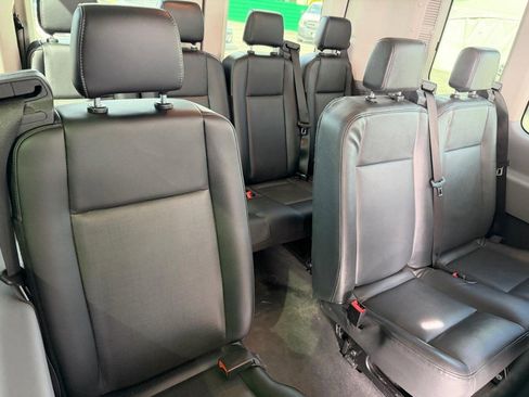 Used 2018 Ford Transit 350 XL image 38