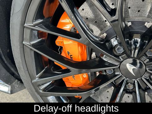 Used 2022 McLaren GT image 32