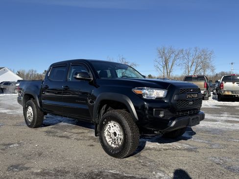Used 2023 Toyota Tacoma 4x4 Double Cab image 8