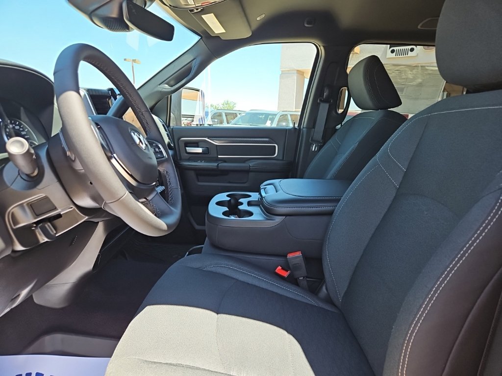 New 2026 RAM 2500 Big Horn AWD/4WD image 13