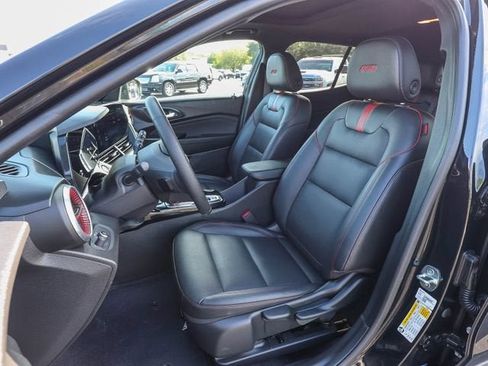 Used 2024 Chevrolet Trax RS w/ Sunroof Package FWD image 15