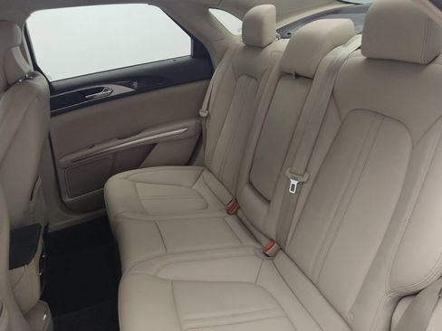 Used 2016 Lincoln MKZ Hybrid image 18