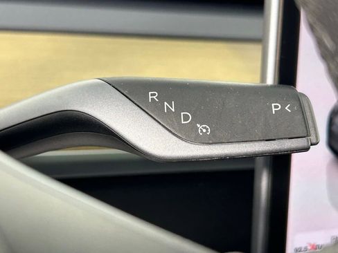 Used 2023 Tesla Model Y Long Range image 24