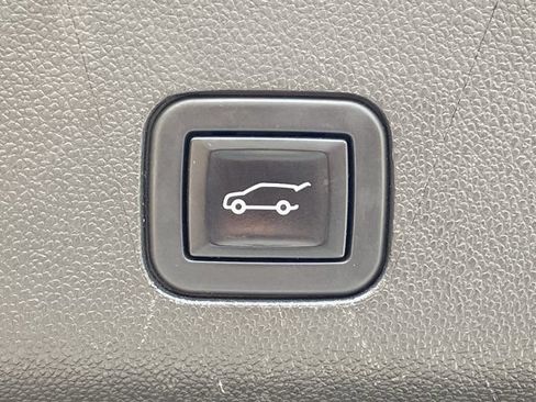 Used 2021 GMC Yukon SLT AWD/4WD image 6