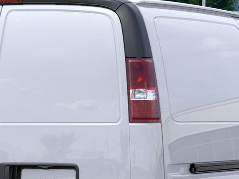 Used 2025 GMC Savana 2500 w/ Driver Convenience Package RWD image 13