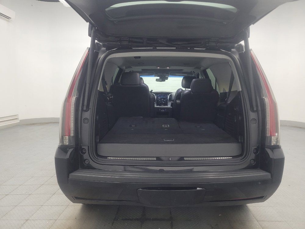 Used 2019 Cadillac Escalade Luxury RWD image 29