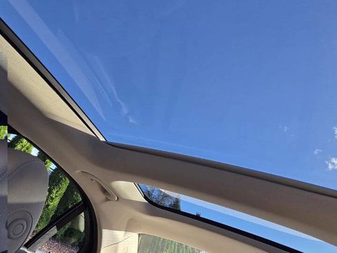 Used 2017 Mercedes-Benz C 300 4MATIC Sedan image 13