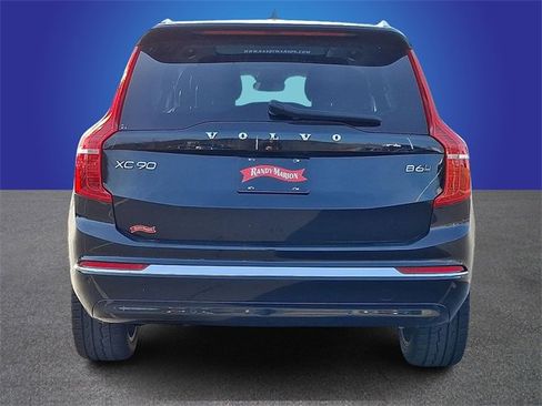 Used 2023 Volvo XC90 B6 Plus image 5