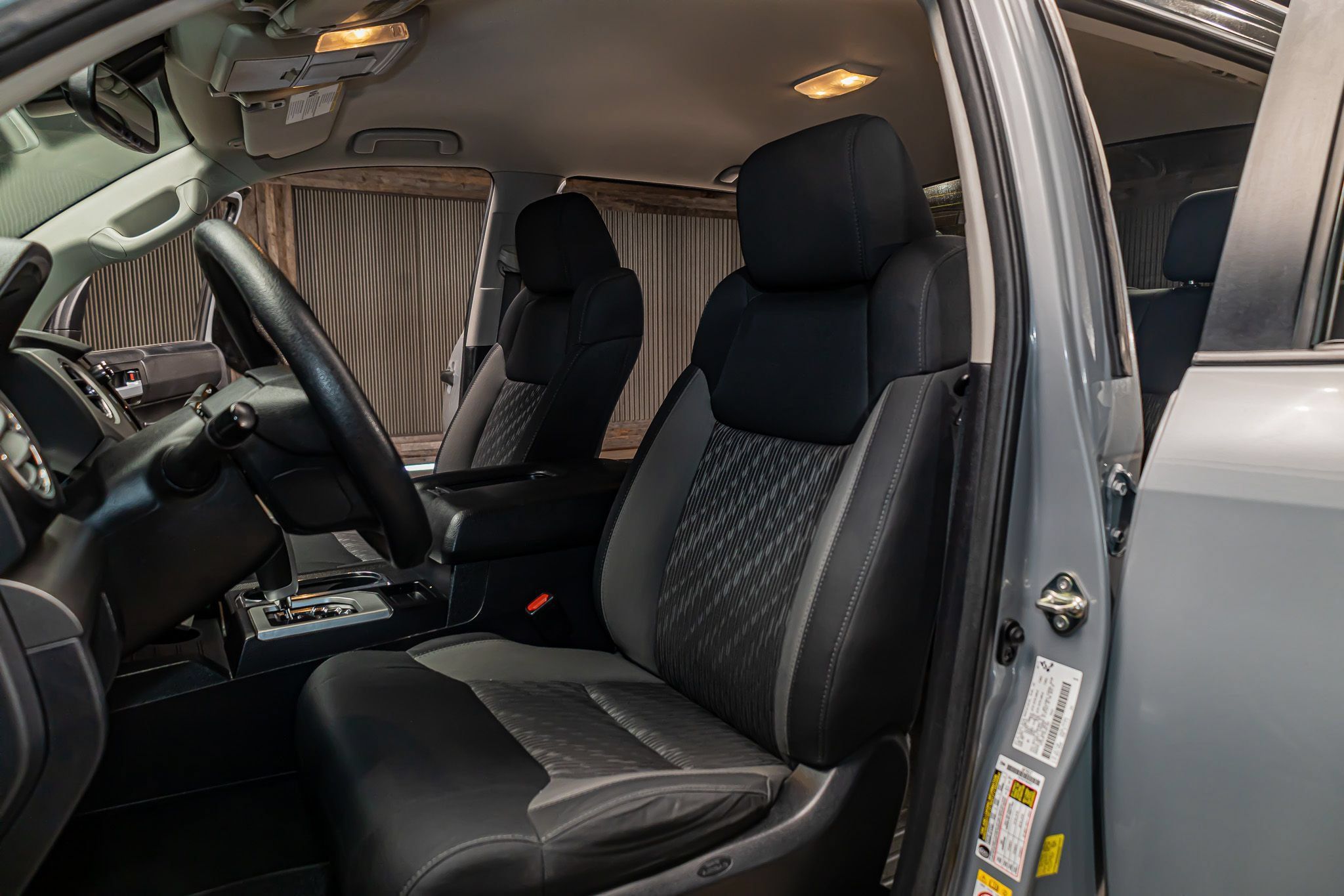 Used 2019 Toyota Tundra SR5 w/ SR5 Upgrade Package AWD/4WD image 19