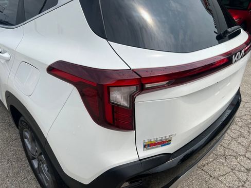 Certified 2024 Kia Seltos S AWD/4WD image 37