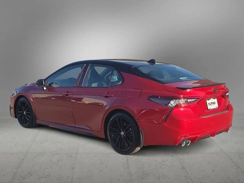 Used 2022 Toyota Camry XSE image 6