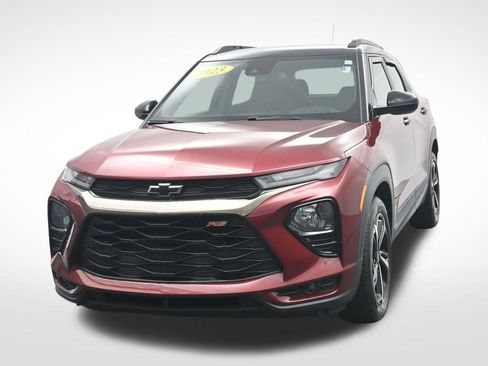 Used 2023 Chevrolet TrailBlazer RS FWD image 2