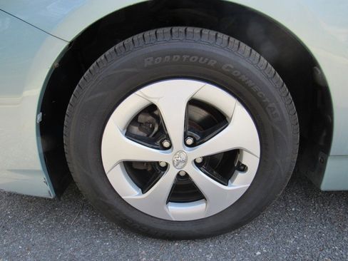 Used 2013 Toyota Prius Two image 11