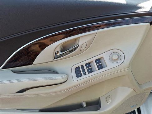 Used 2016 Buick LaCrosse Premium w/ Driver Confidence Package #1 FWD image 2