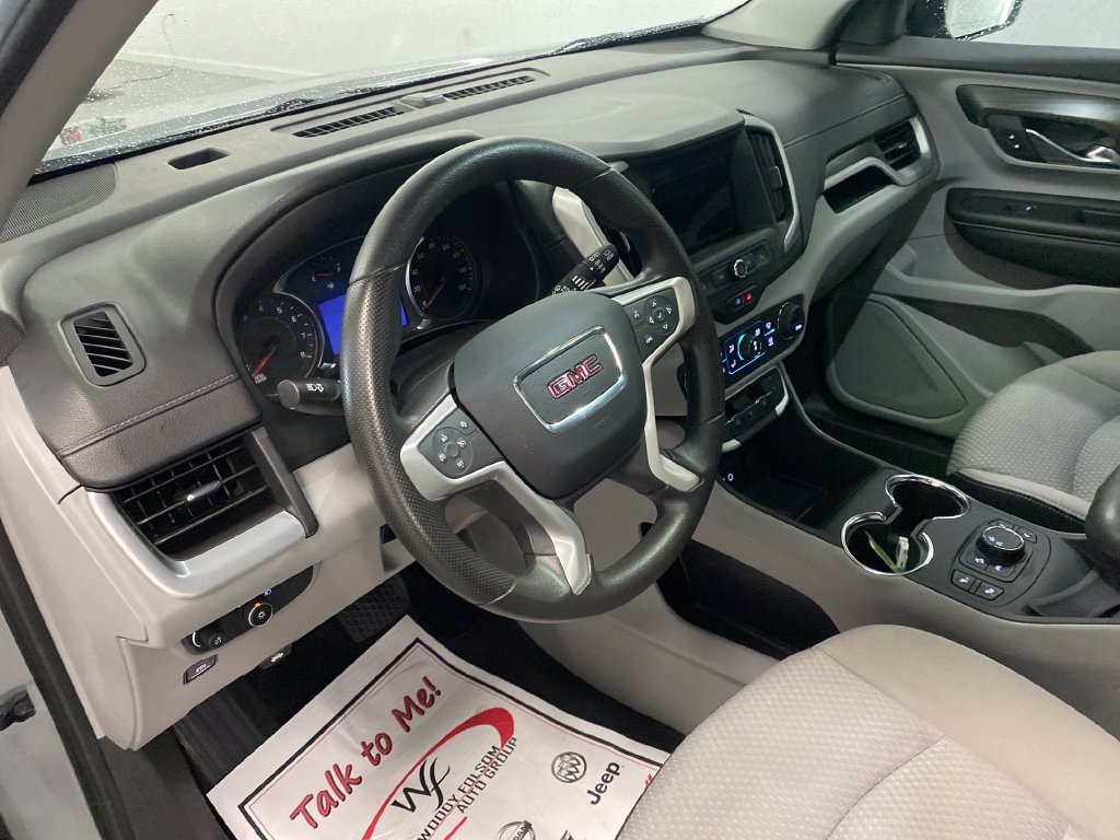 Used 2024 GMC Terrain SLE w/ Driver Convenience Package FWD image 14