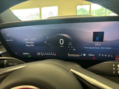 Used 2025 Buick Enclave Sport Touring w/ Power Package image 36