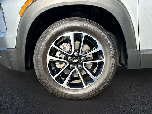 Used 2025 Chevrolet TrailBlazer LT image 28