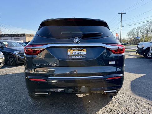 Used 2020 Buick Enclave Essence image 5