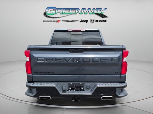 Used 2021 Chevrolet Silverado 1500 LT Trail Boss w/ Convenience Package II AWD/4WD image 2