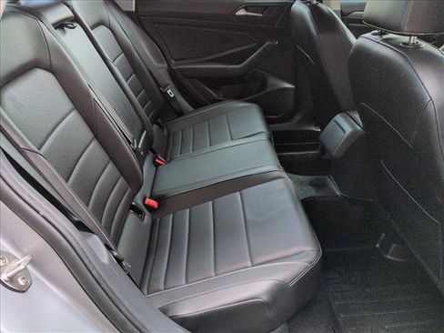 Used 2022 Volkswagen Jetta SE FWD image 24