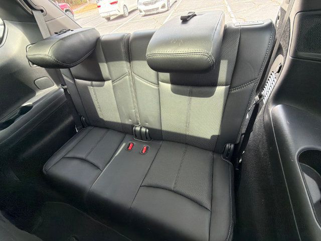 Used 2019 Nissan Pathfinder Platinum AWD/4WD image 22