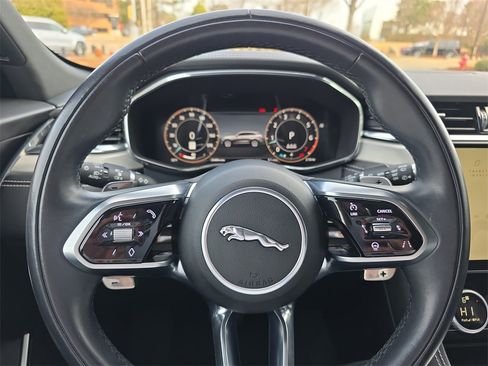 Used 2024 Jaguar F-PACE R-Dynamic S image 19