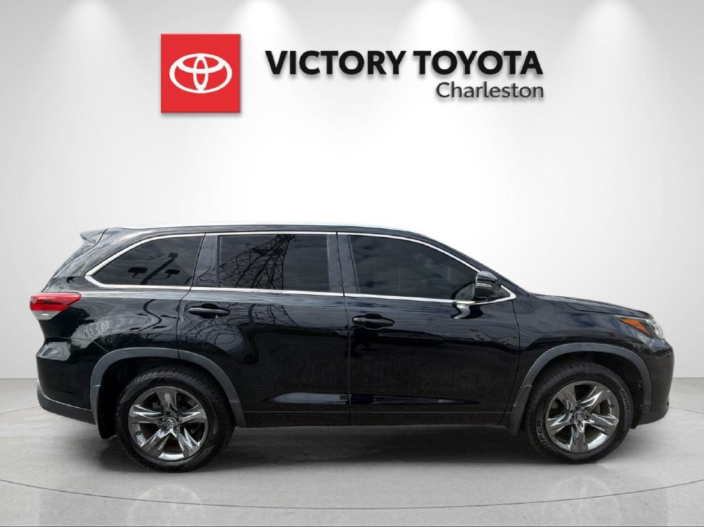 Used 2019 Toyota Highlander Limited Platinum AWD/4WD image 6