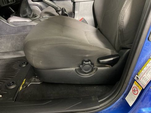 Used 2018 Toyota Tacoma TRD Sport AWD/4WD image 21