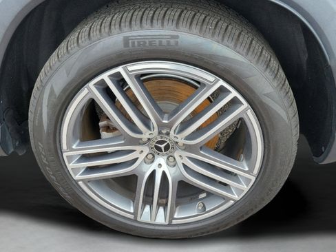 Used 2024 Mercedes-Benz GLS 450 4MATIC image 32