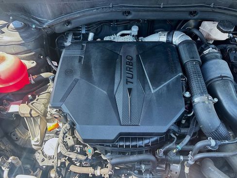 Used 2023 Hyundai Santa Fe Calligraphy image 32