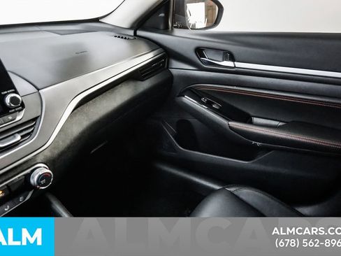 Used 2023 Nissan Altima 2.5 SR AWD/4WD image 40