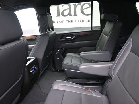 Used 2025 GMC Yukon XL Denali image 24