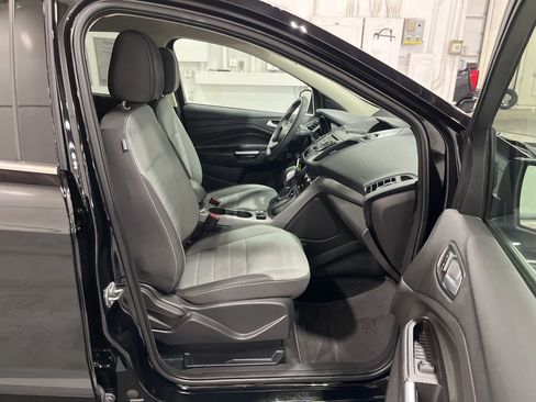 Used 2016 Ford Escape SE image 25
