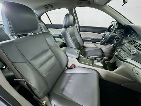 Used 2011 Honda Accord LX image 27