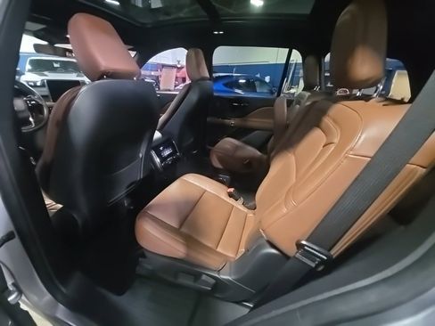 Used 2023 Lincoln Aviator Reserve w/ Equipment Group 201A image 11