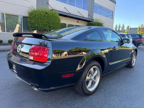 Used 2006 Ford Mustang GT Premium RWD image 10