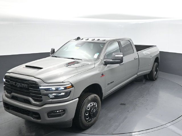 New 2026 RAM 3500 Laramie AWD/4WD image 41