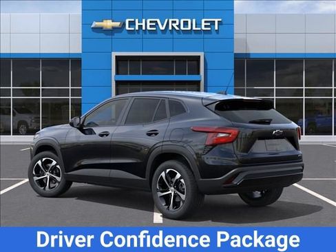 New 2026 Chevrolet Trax RS w/ Sunroof Package FWD image 3