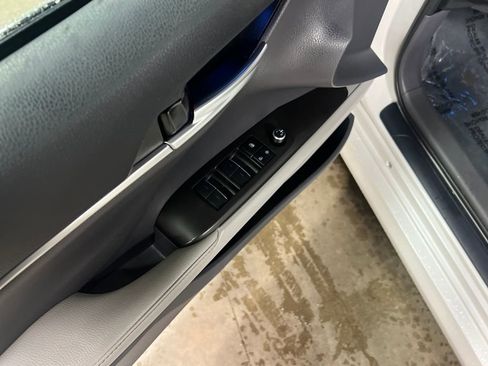 Used 2024 Toyota Camry XLE w/ Navigation Package image 16