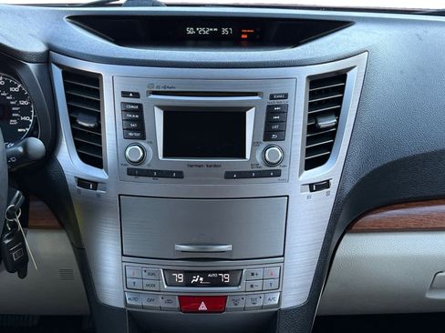 Used 2014 Subaru Outback 2.5i Limited image 13