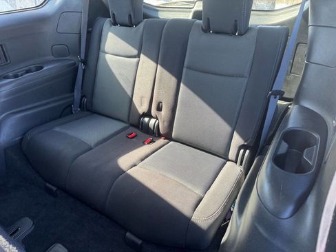 Used 2017 Nissan Pathfinder SV w/ Trailer Tow Package image 11