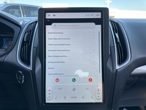 Used 2024 Ford Edge SEL image 39