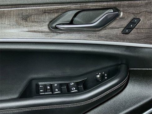 Used 2022 Jeep Grand Cherokee Limited 4xe image 15