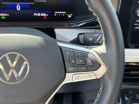 Used 2025 Volkswagen Taos S image 26