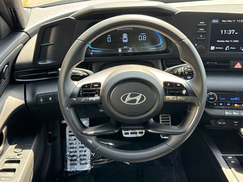 Certified 2026 Hyundai Elantra Sport FWD image 23