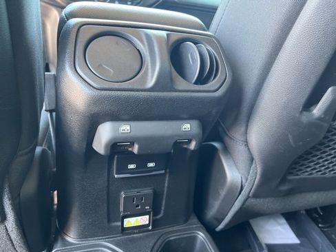 Used 2023 Jeep Gladiator Mojave w/ Cold Weather Group image 18