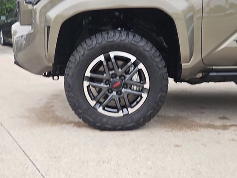 Used 2025 Toyota Tacoma TRD Sport image 22