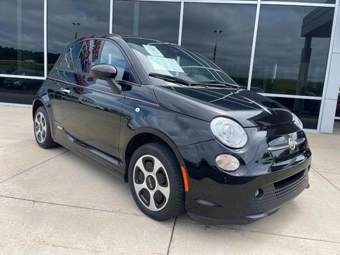Used 2017 FIAT 500 e FWD image 2